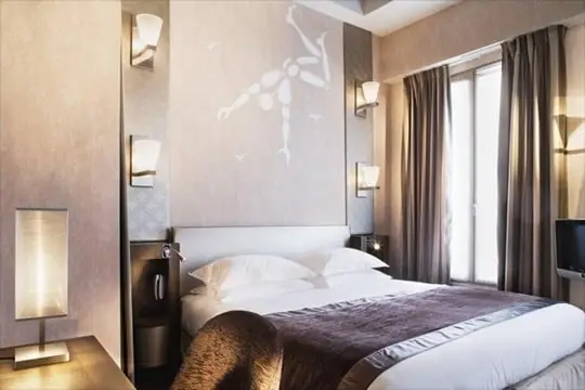 Paris Hotels: A room at the charming Hotel des Academies des Arts