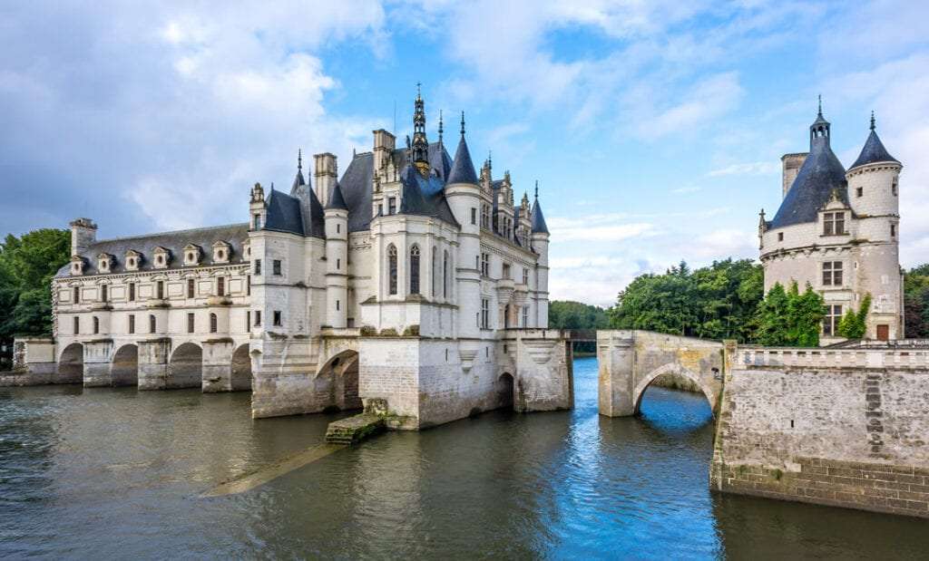 Loire Valley Day Tour from Paris to see the historic castles.  Visit Chenonceau, Chambord, Villandry and much more.