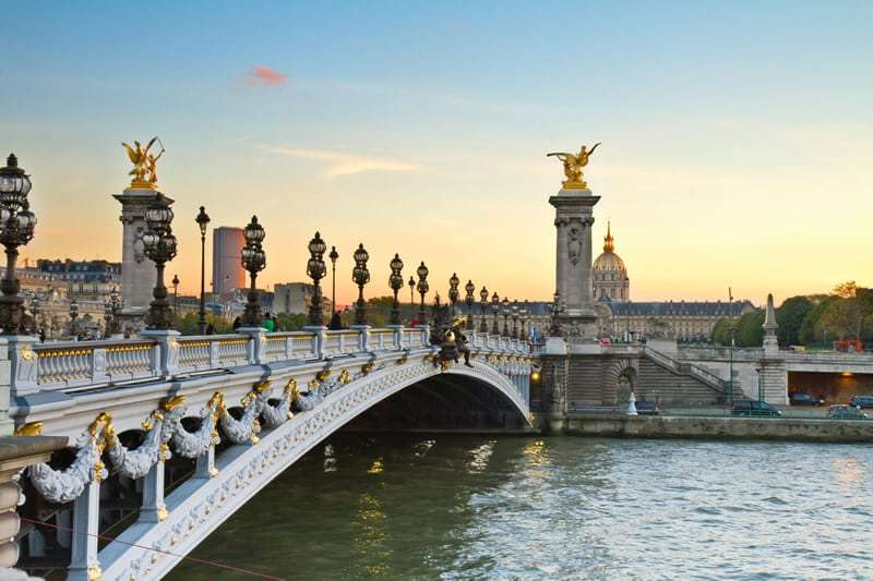 Paris: Army Museum Ticket og Seine River Cruise Combo