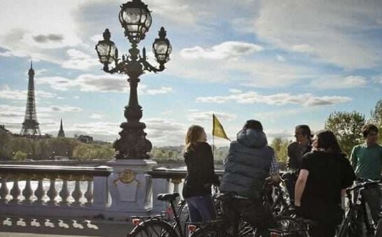 Take a leisurely three or four hour bike tour to discover Paris