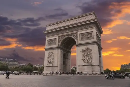 France Travel Blog: The historic Arc de Triomphe
