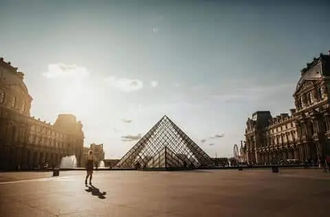 Private Paris Bike Tour and Louvre Visit