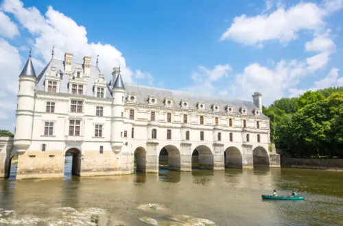 Château de Chenonceau spanning the River Cher