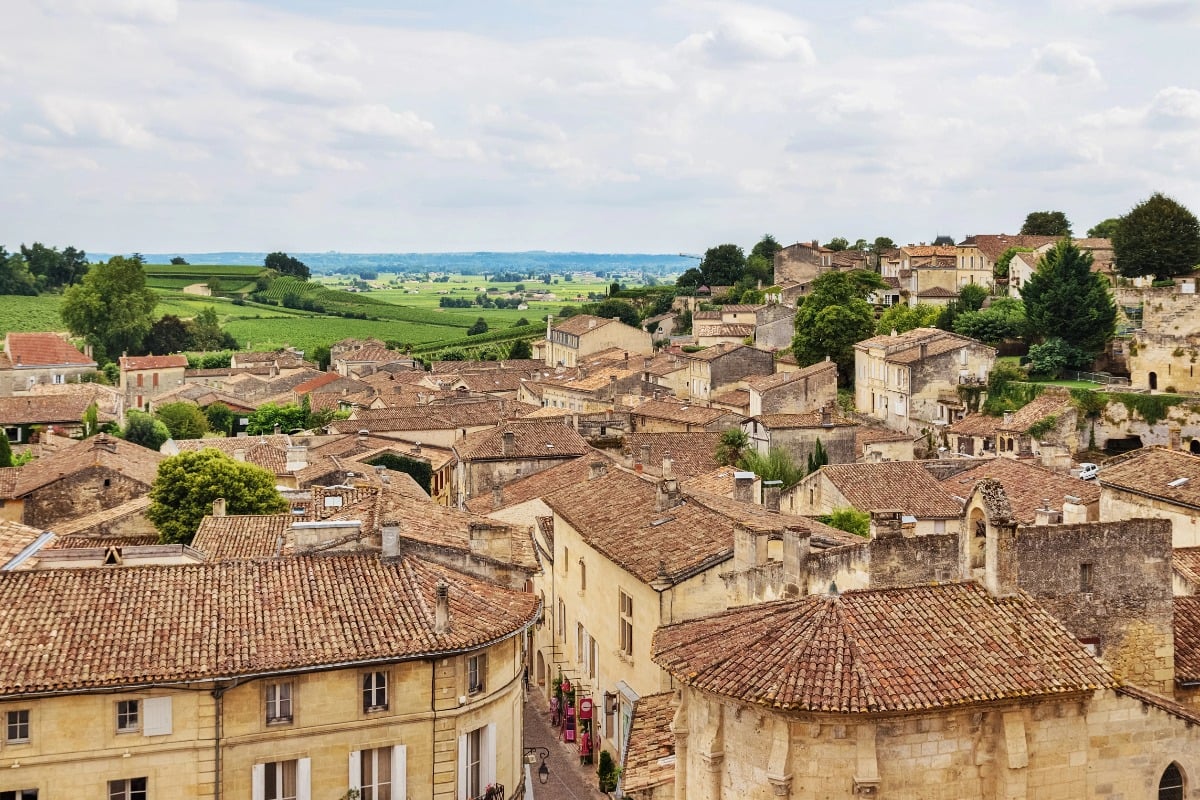 Four Day Bordeaux Tour from Paris. Saint-Émilion village and vineyards.