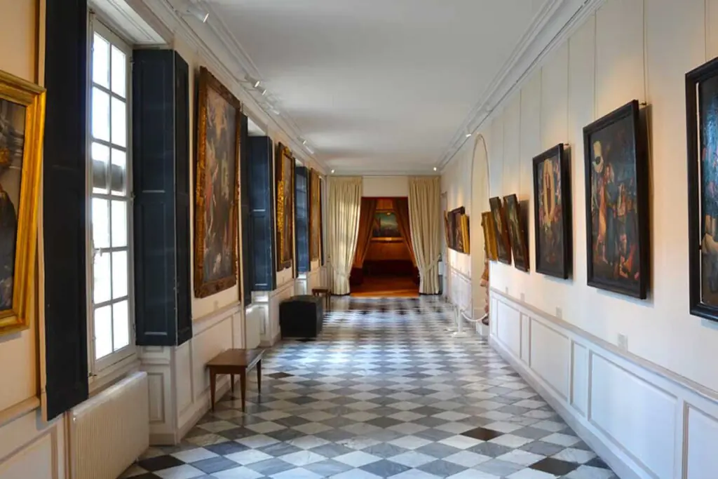 Inside Château de Villandry
