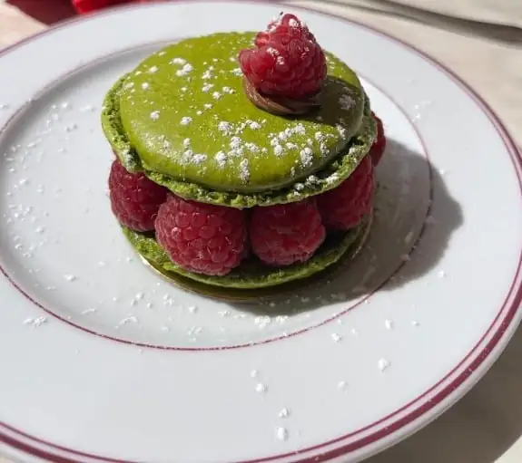 A pastry at Le Petit Versaillais du Marais