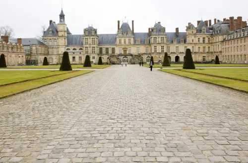 Fontainebleau palace exterior
