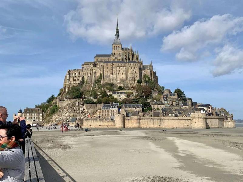 Mont Saint Michel Tour - Day trip from Paris in English