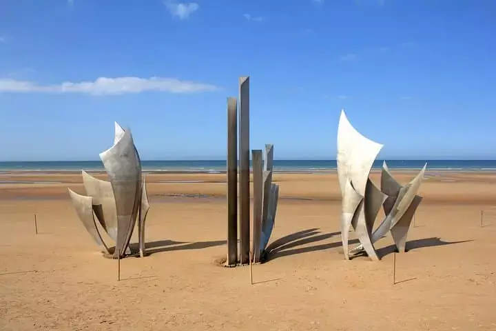 The monument on Omaha Beach
